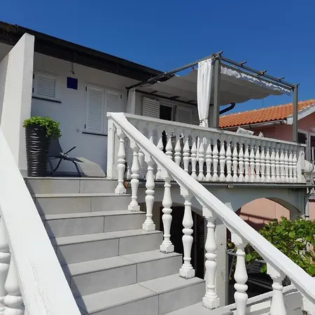 Ankalo Apartmán Vir