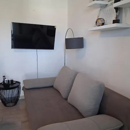 Ankalo Appartement Vir